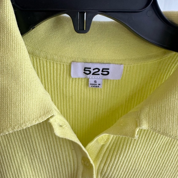 525 Yellow sleeveless collared top - Picture 3 of 3